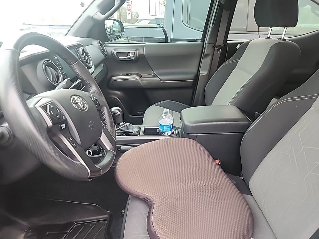 Thumbnail: 2022 Toyota Tacoma - 21