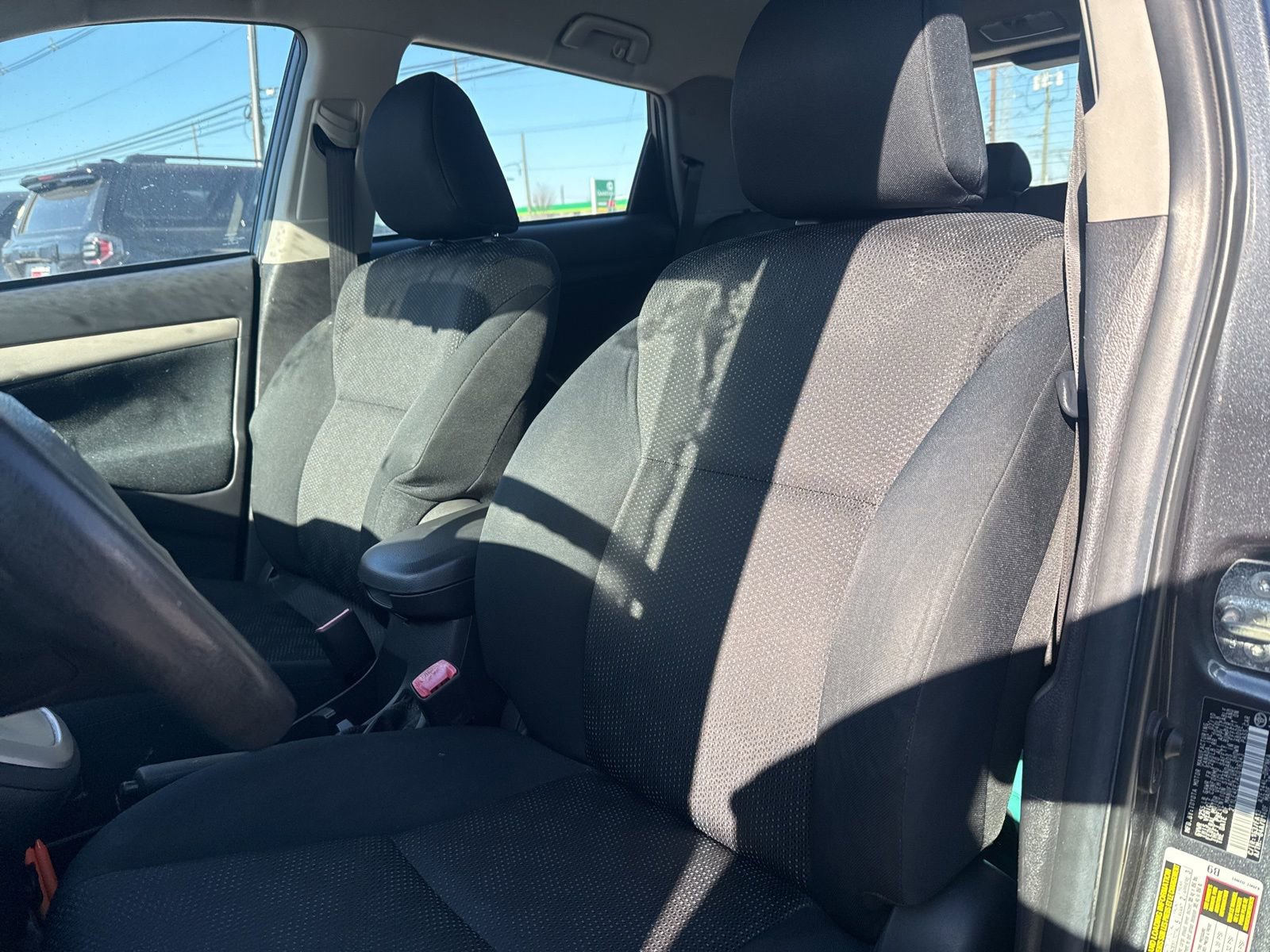 Thumbnail: 2010 Toyota Matrix - 17