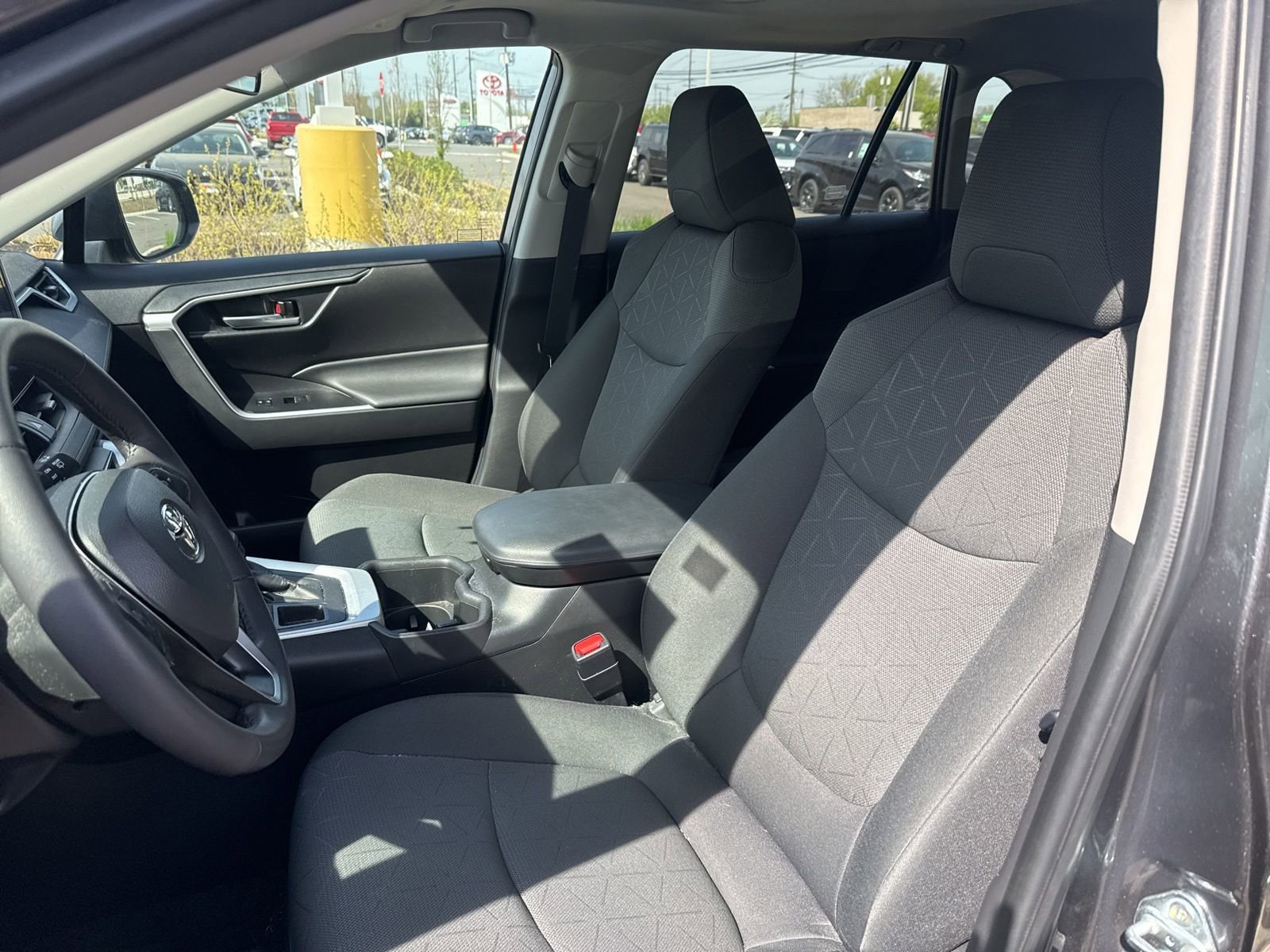 Thumbnail: 2023 Toyota RAV4 - 19