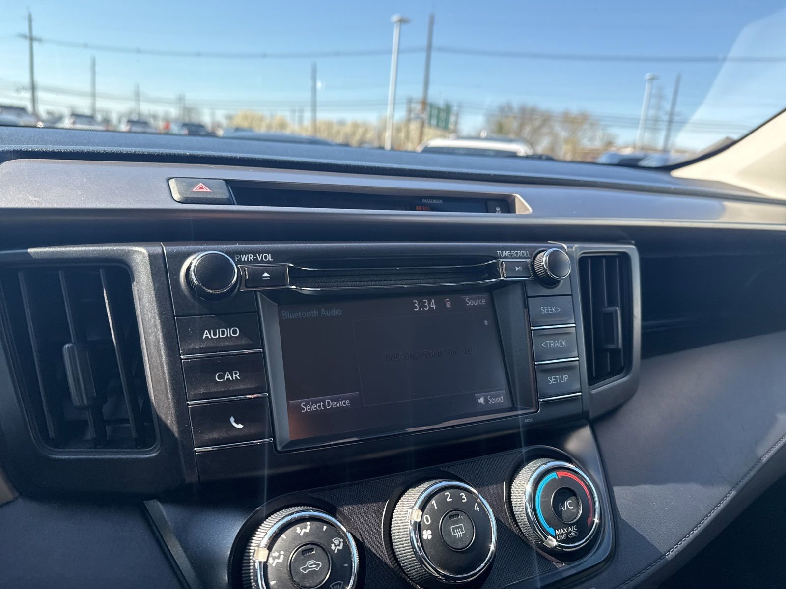 Thumbnail: 2016 Toyota RAV4 - 25