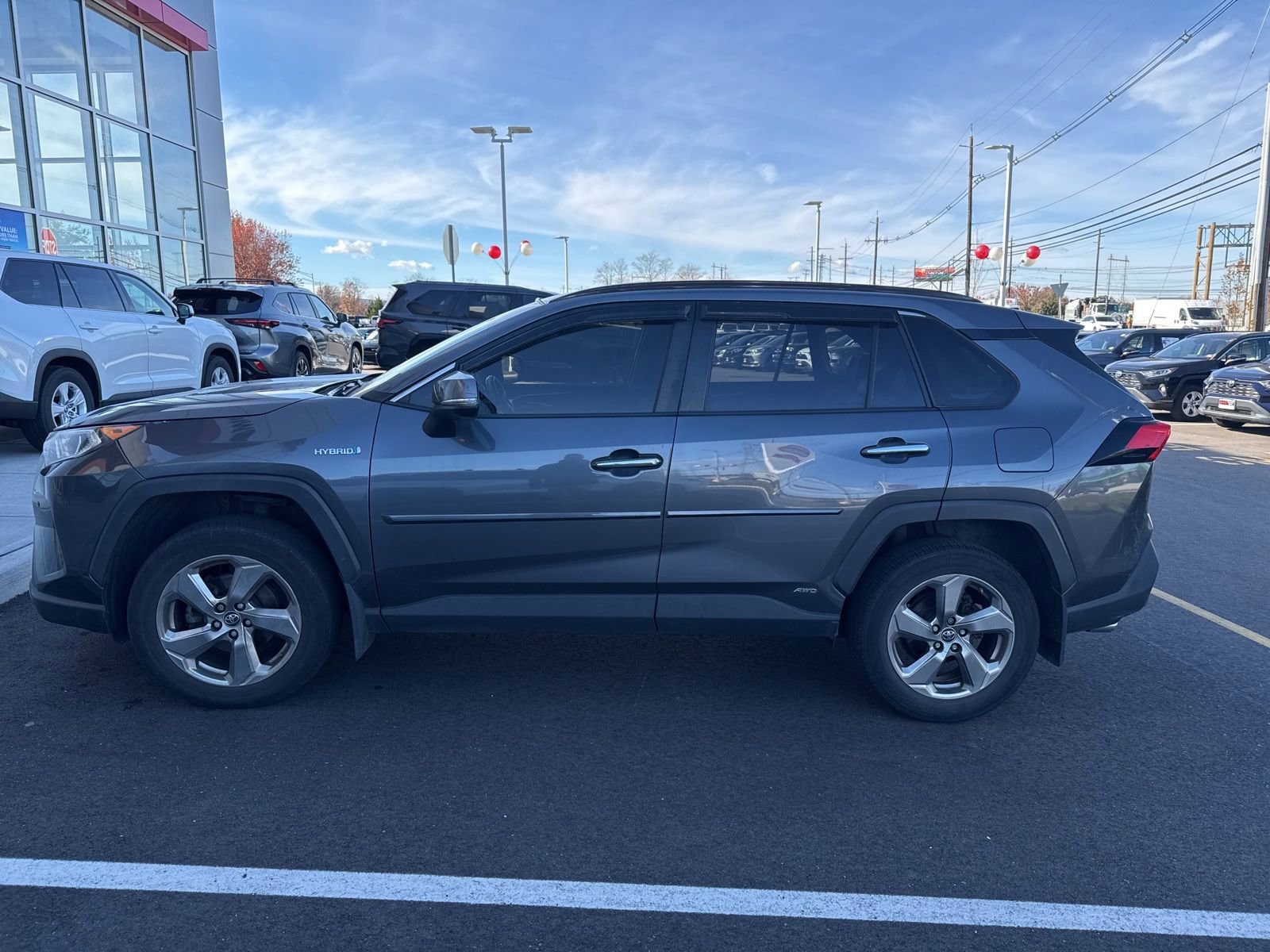 Thumbnail: 2019 Toyota RAV4 - 6