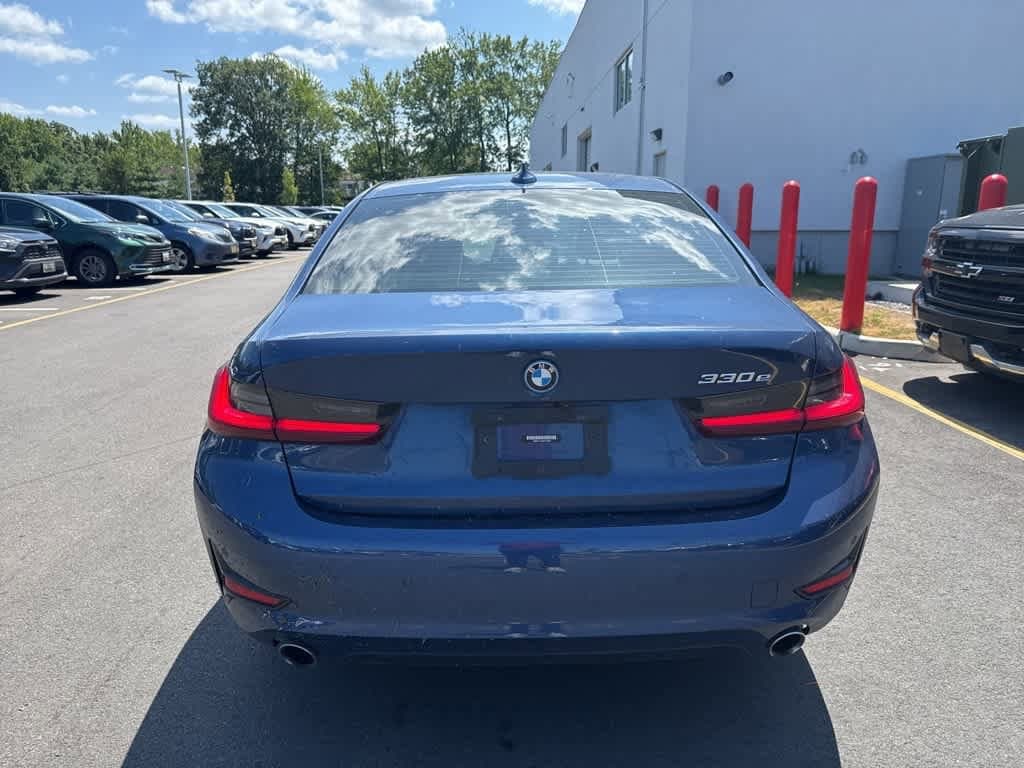 Thumbnail: 2022 BMW 3 Series - 6