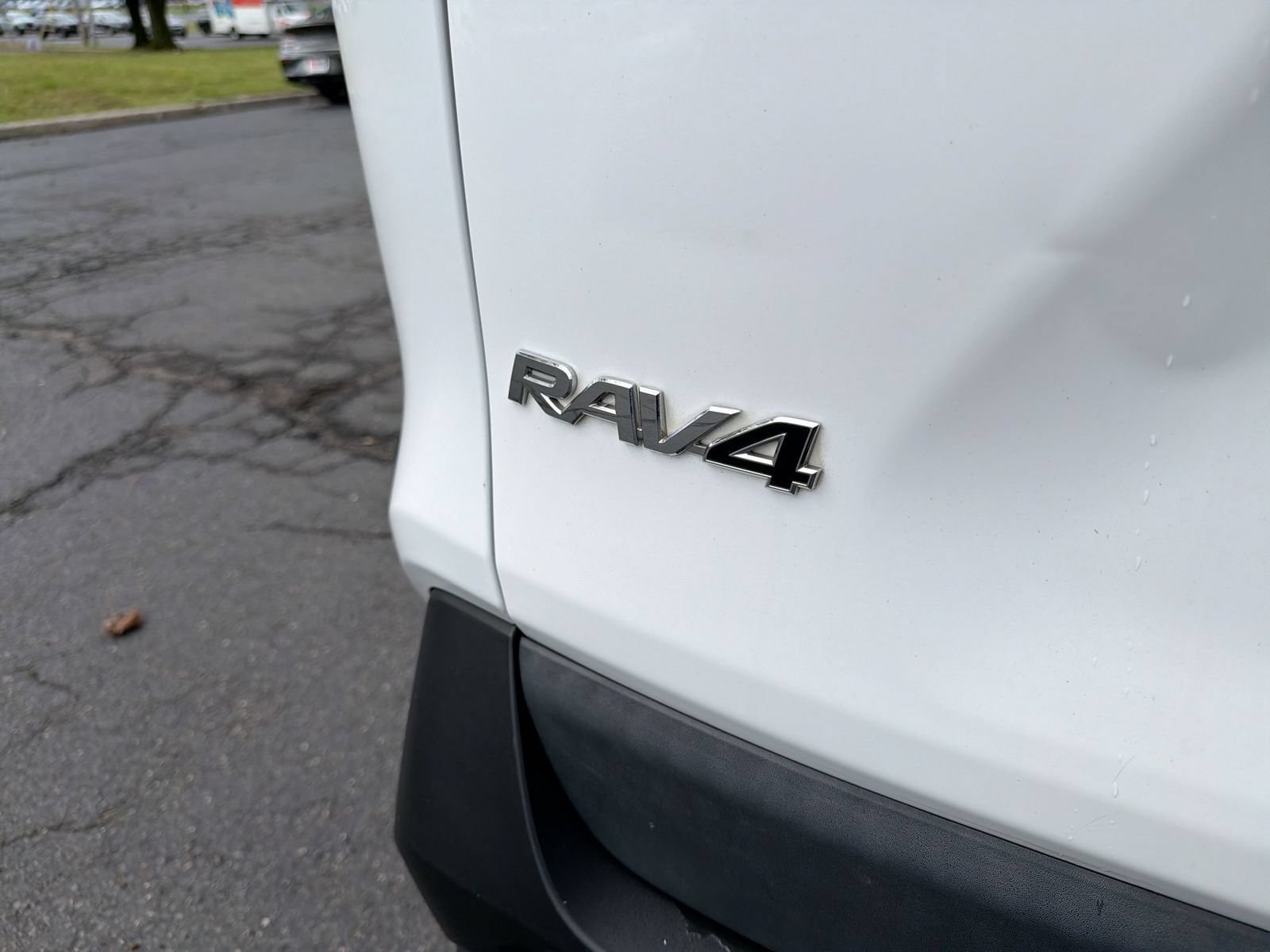 Thumbnail: 2019 Toyota RAV4 - 25