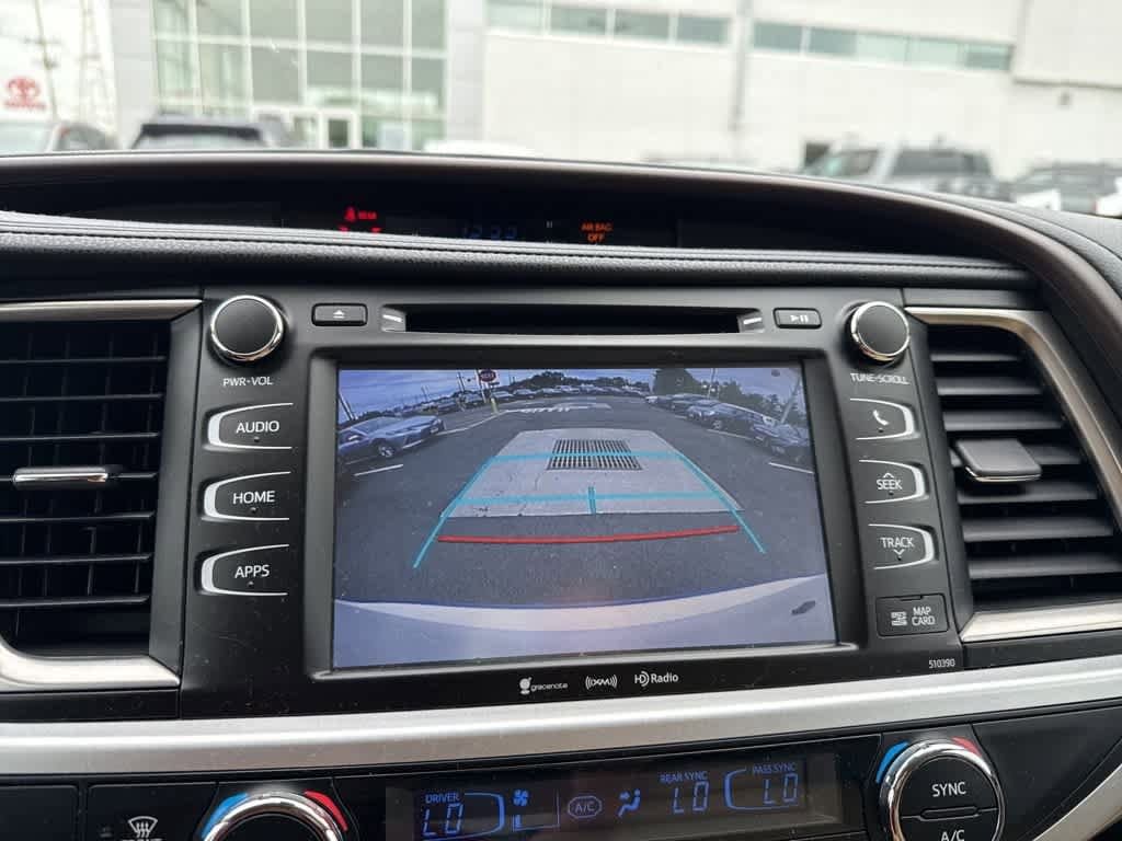Thumbnail: 2019 Toyota Highlander - 27