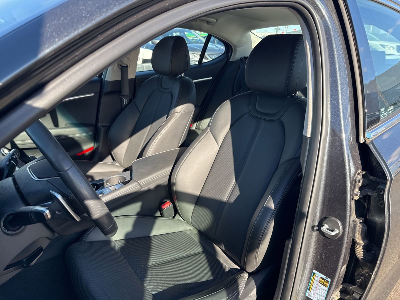 Thumbnail: 2020 Genesis G70 - 17