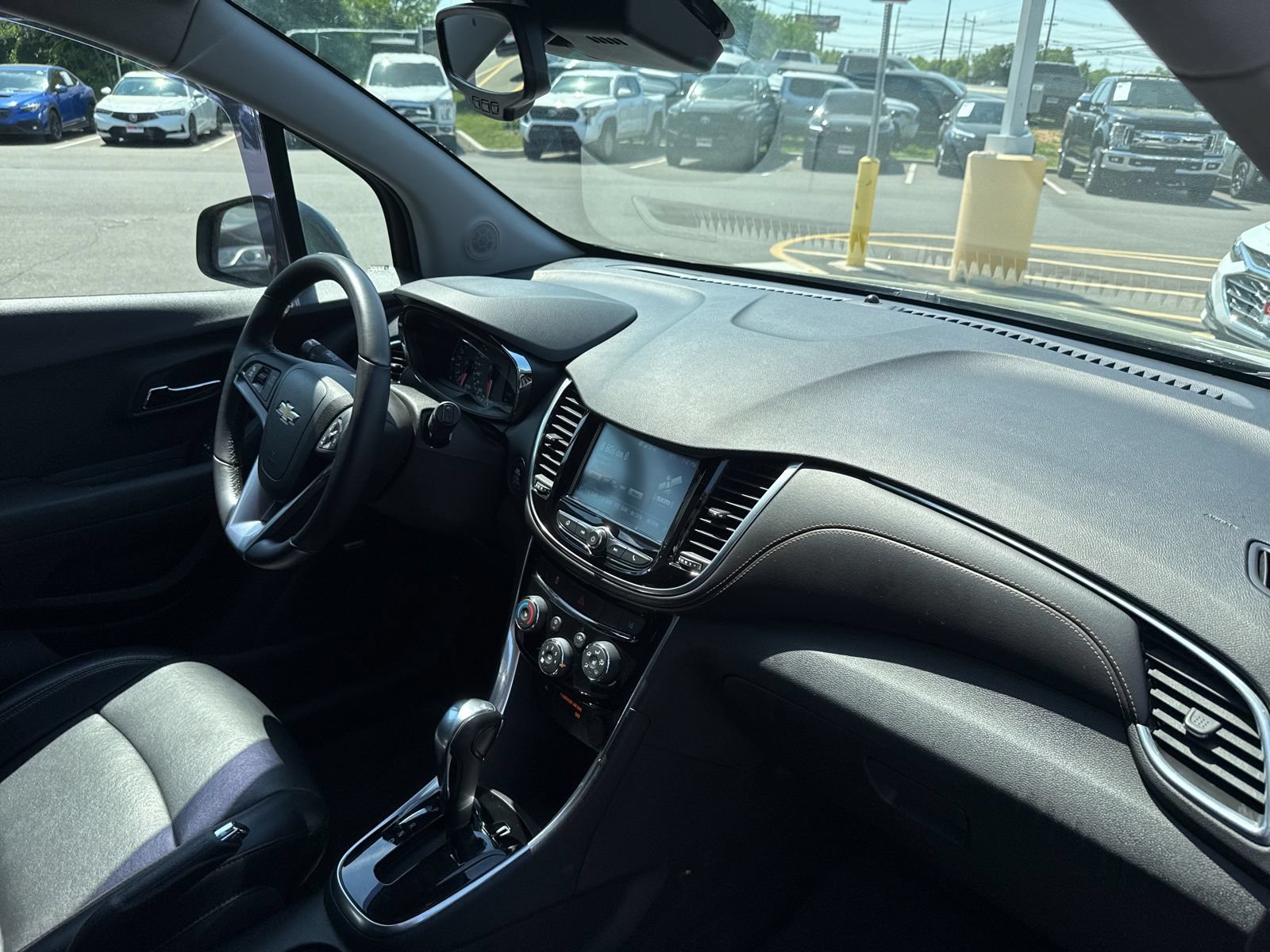 Thumbnail: 2017 Chevrolet Trax - 21
