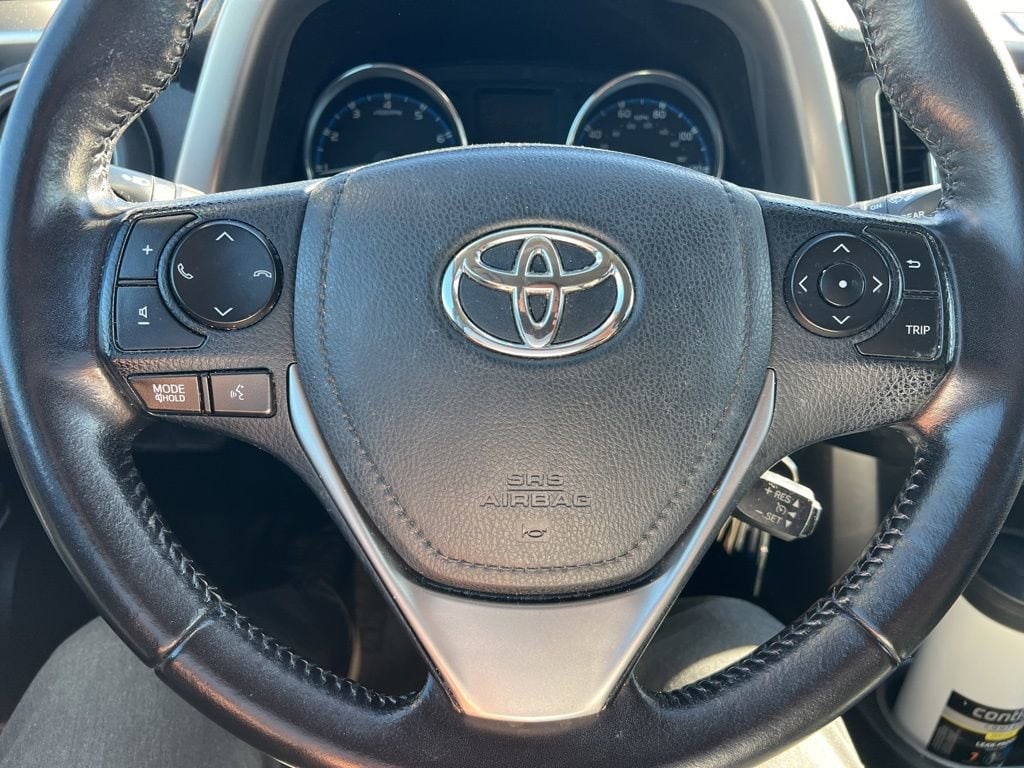 Thumbnail: 2016 Toyota RAV4 - 18