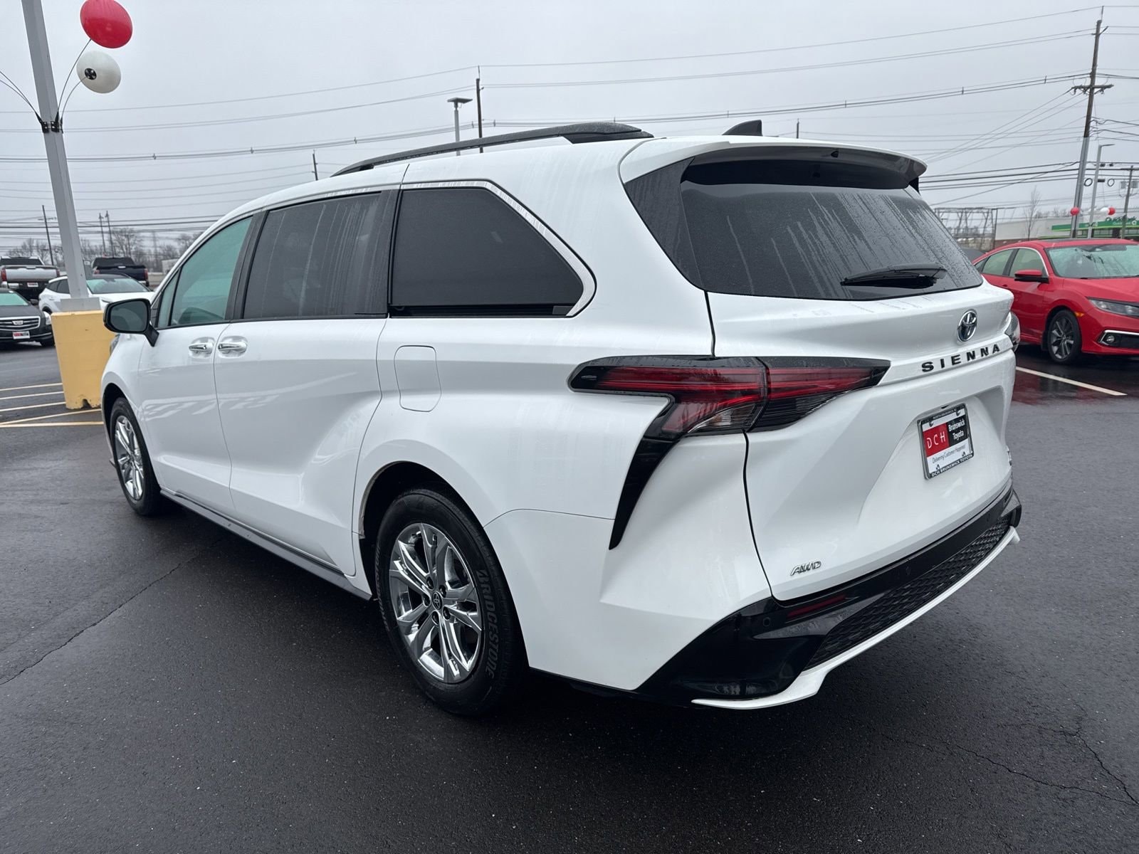 Thumbnail: 2023 Toyota Sienna - 13