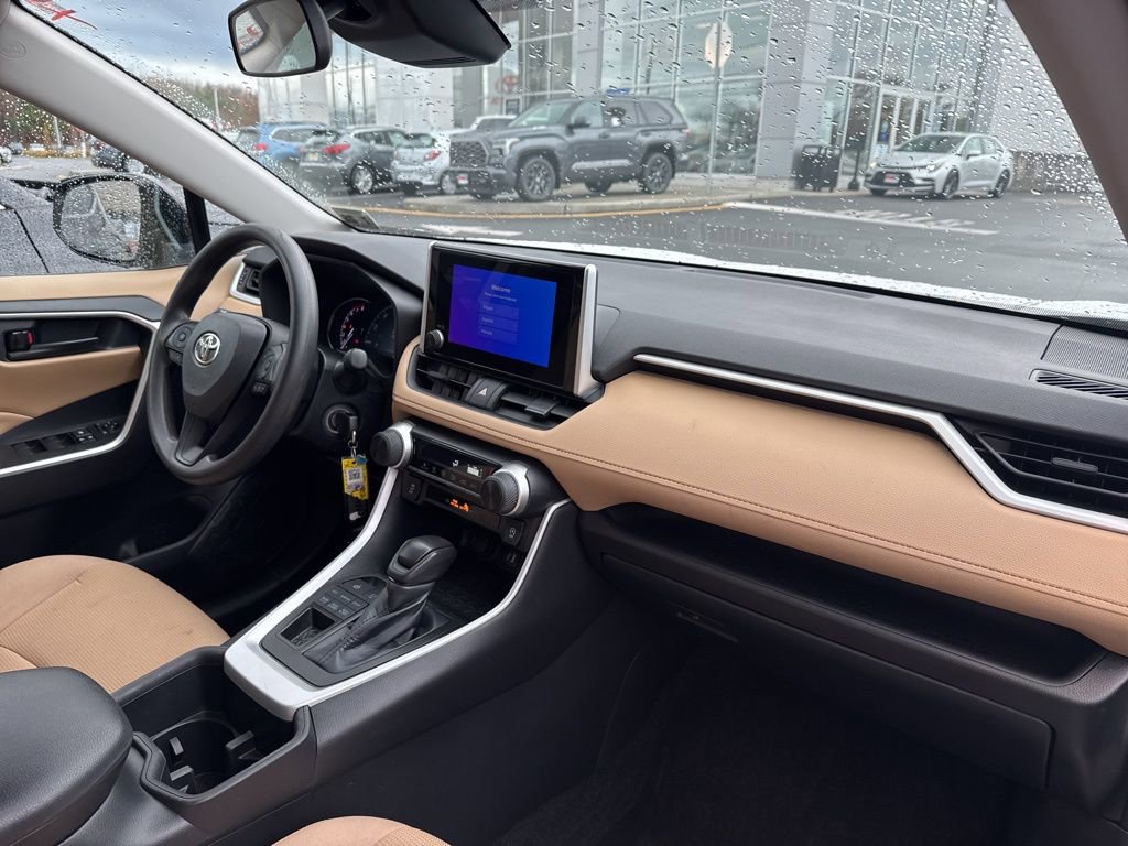 Thumbnail: 2023 Toyota RAV4 - 27