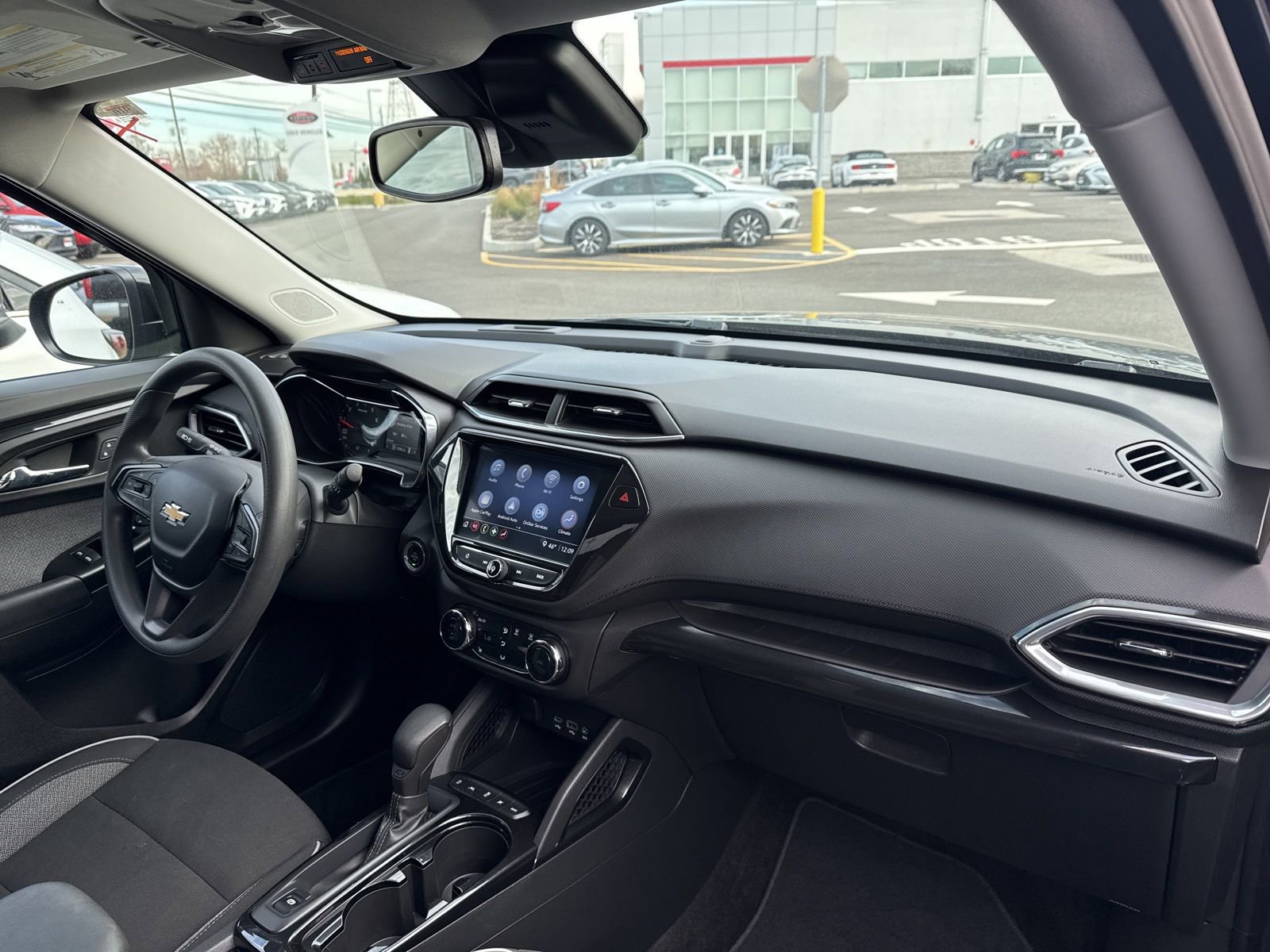 Thumbnail: 2023 Chevrolet TrailBlazer - 25