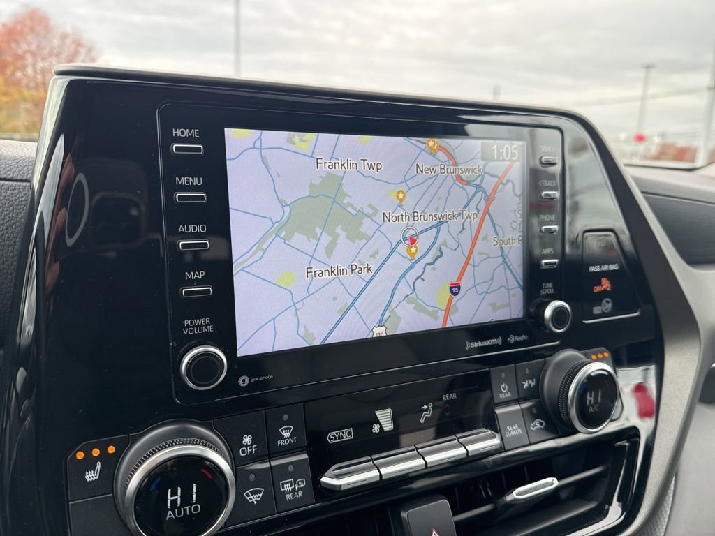 Thumbnail: 2022 Toyota Highlander - 26