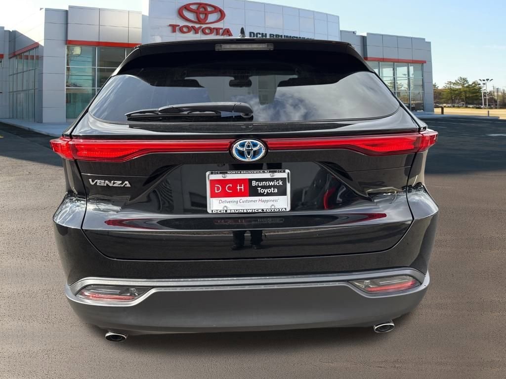 Thumbnail: 2023 Toyota Venza - 6