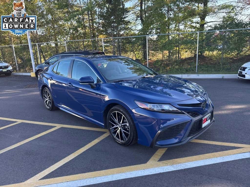 Used 2024 Toyota Camry SE Sedan