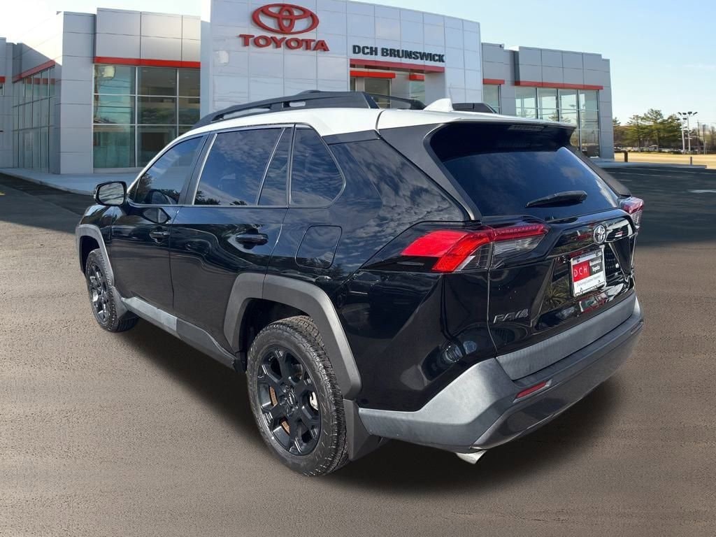 Thumbnail: 2020 Toyota RAV4 - 20