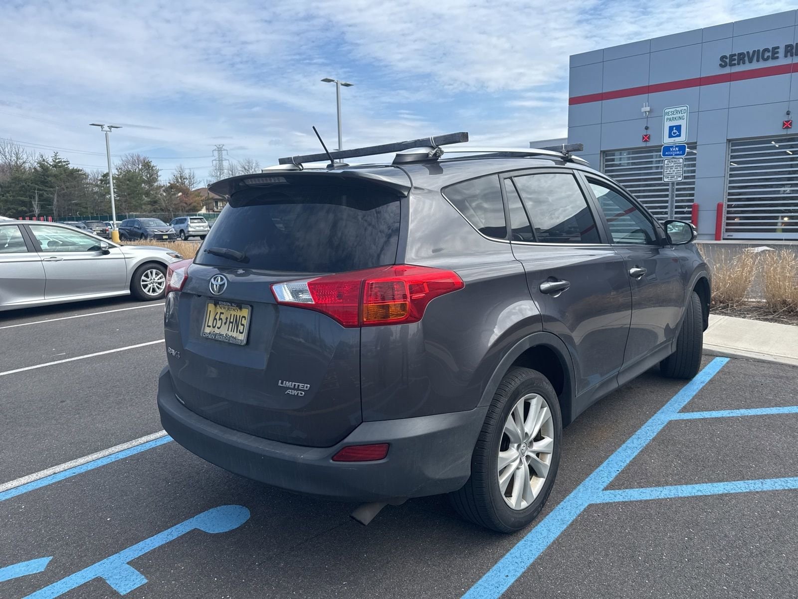 Thumbnail: 2013 Toyota RAV4 - 3