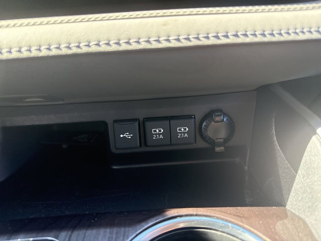 Thumbnail: 2021 Toyota Highlander - 30