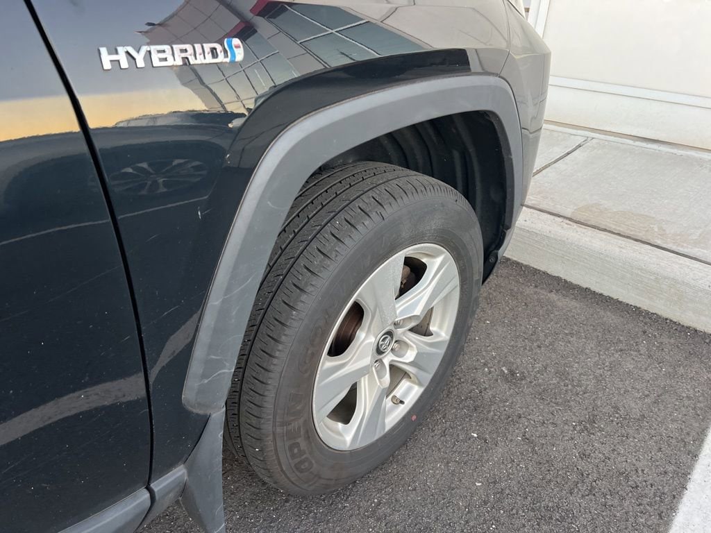 Thumbnail: 2019 Toyota RAV4 - 22