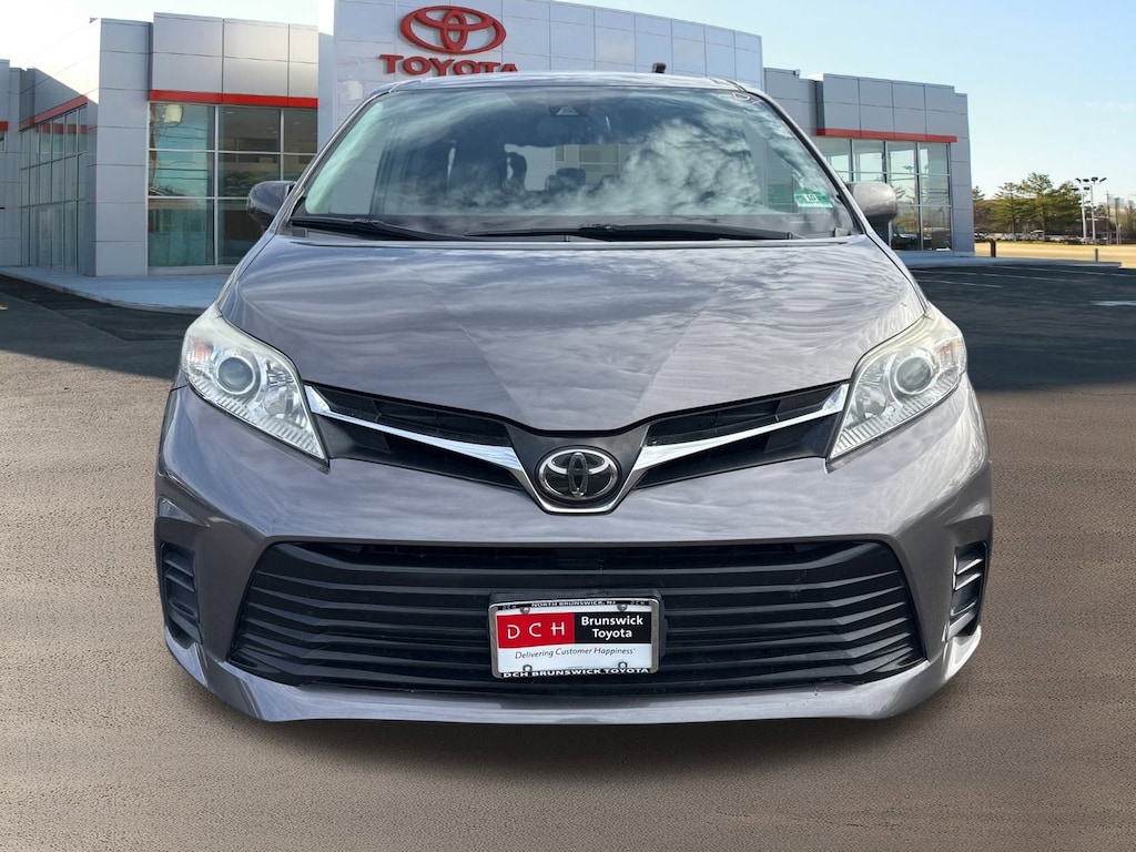 Used 2018 Toyota Sienna L 7 Passenger Van Passenger Van