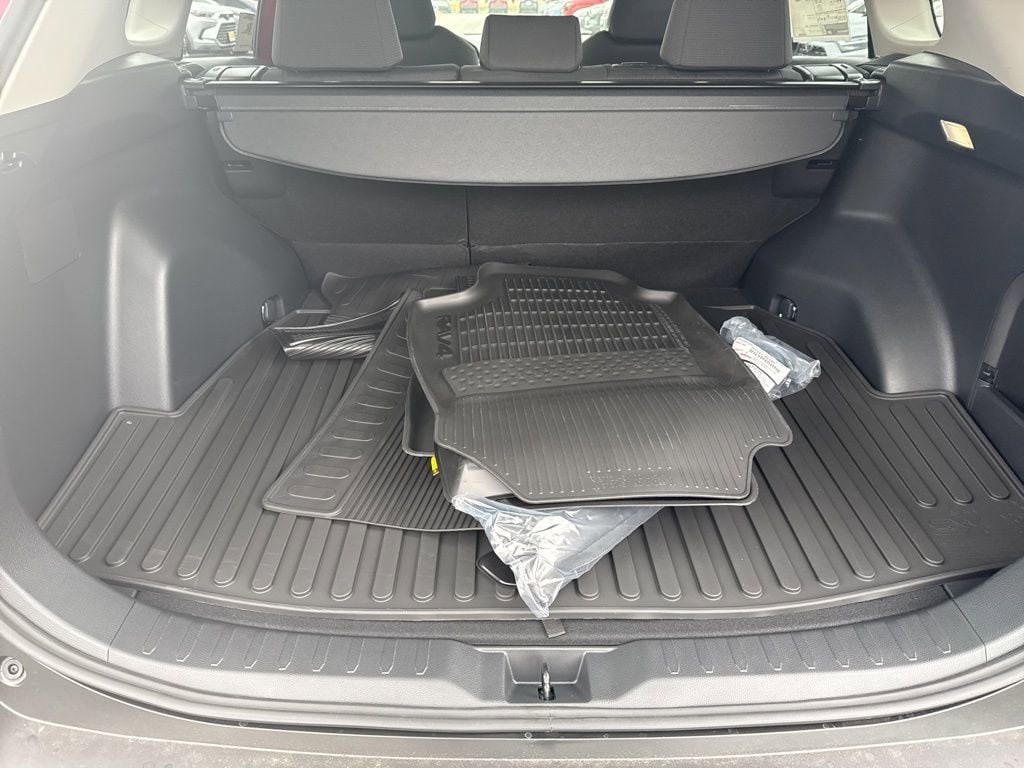 Thumbnail: 2025 Toyota RAV4 - 9