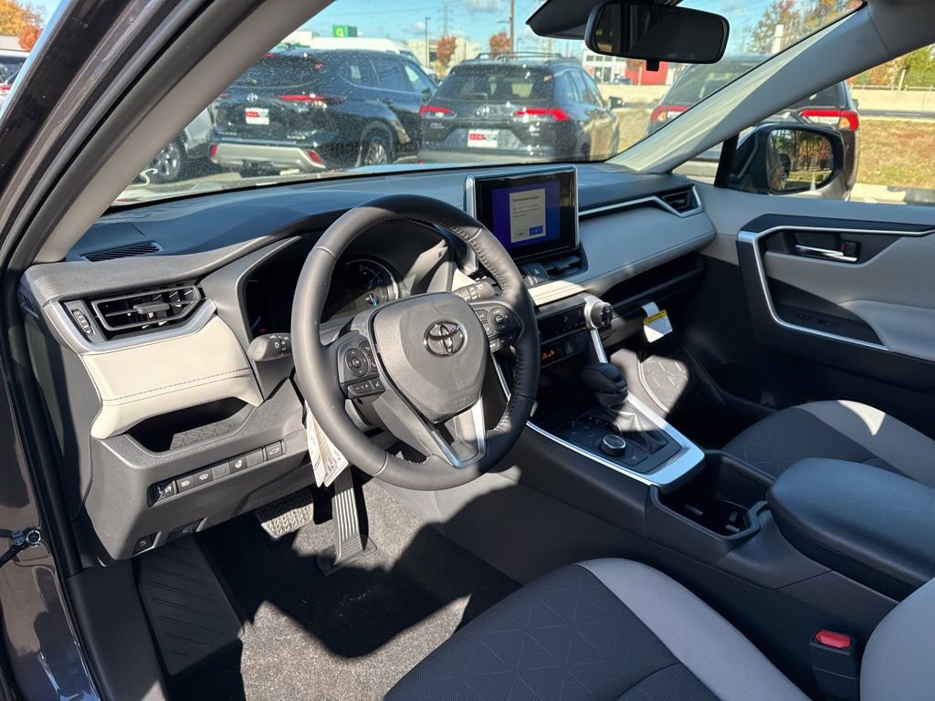 Thumbnail: 2025 Toyota RAV4 - 11