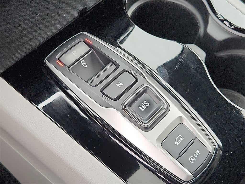 Thumbnail: 2019 Honda Pilot - 17
