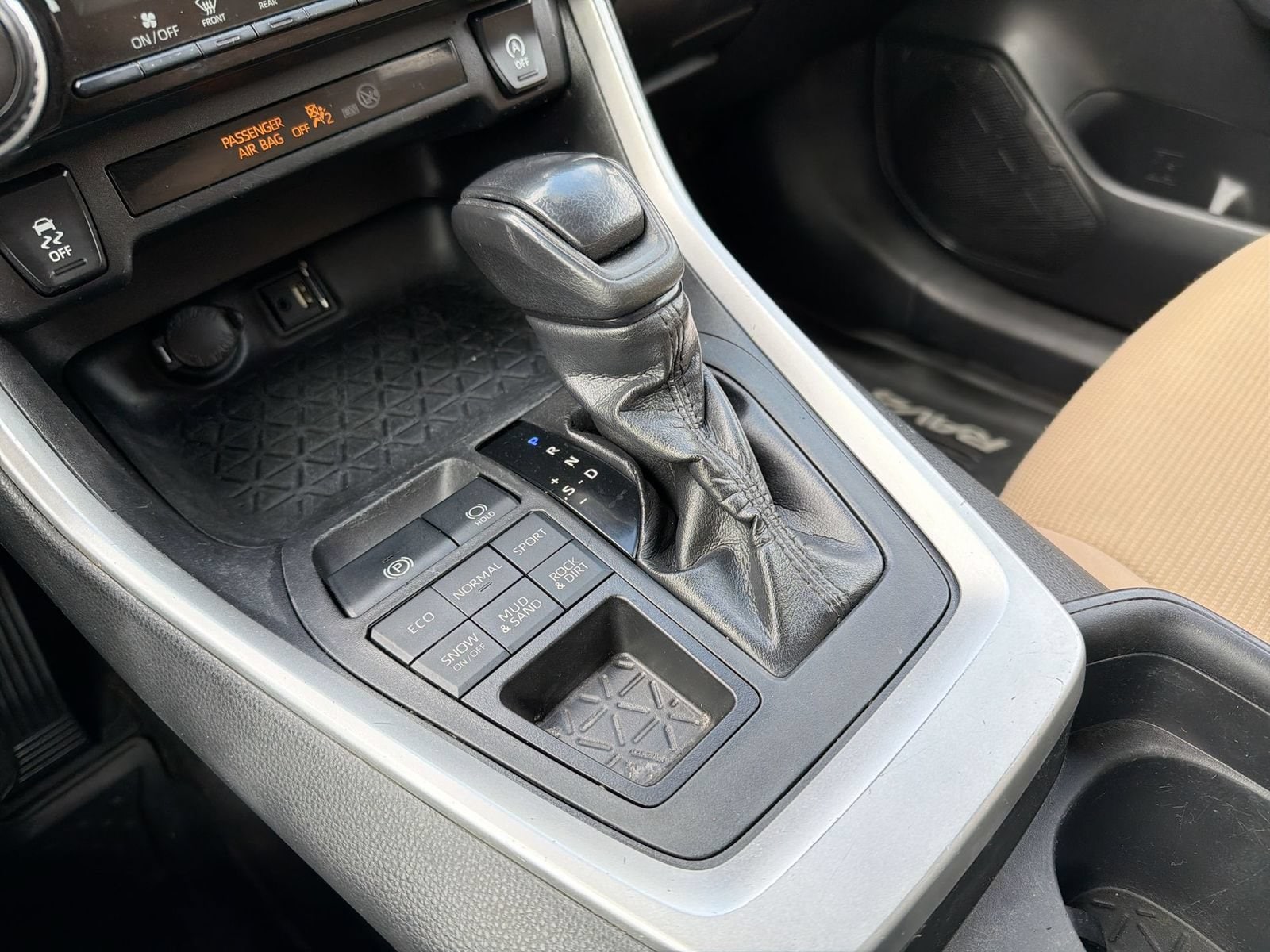 Thumbnail: 2019 Toyota RAV4 - 36