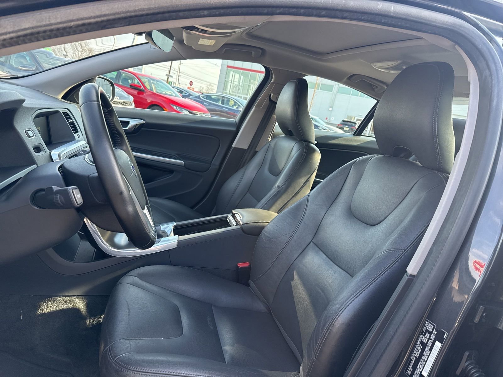 Thumbnail: 2016 Volvo S60 - 18