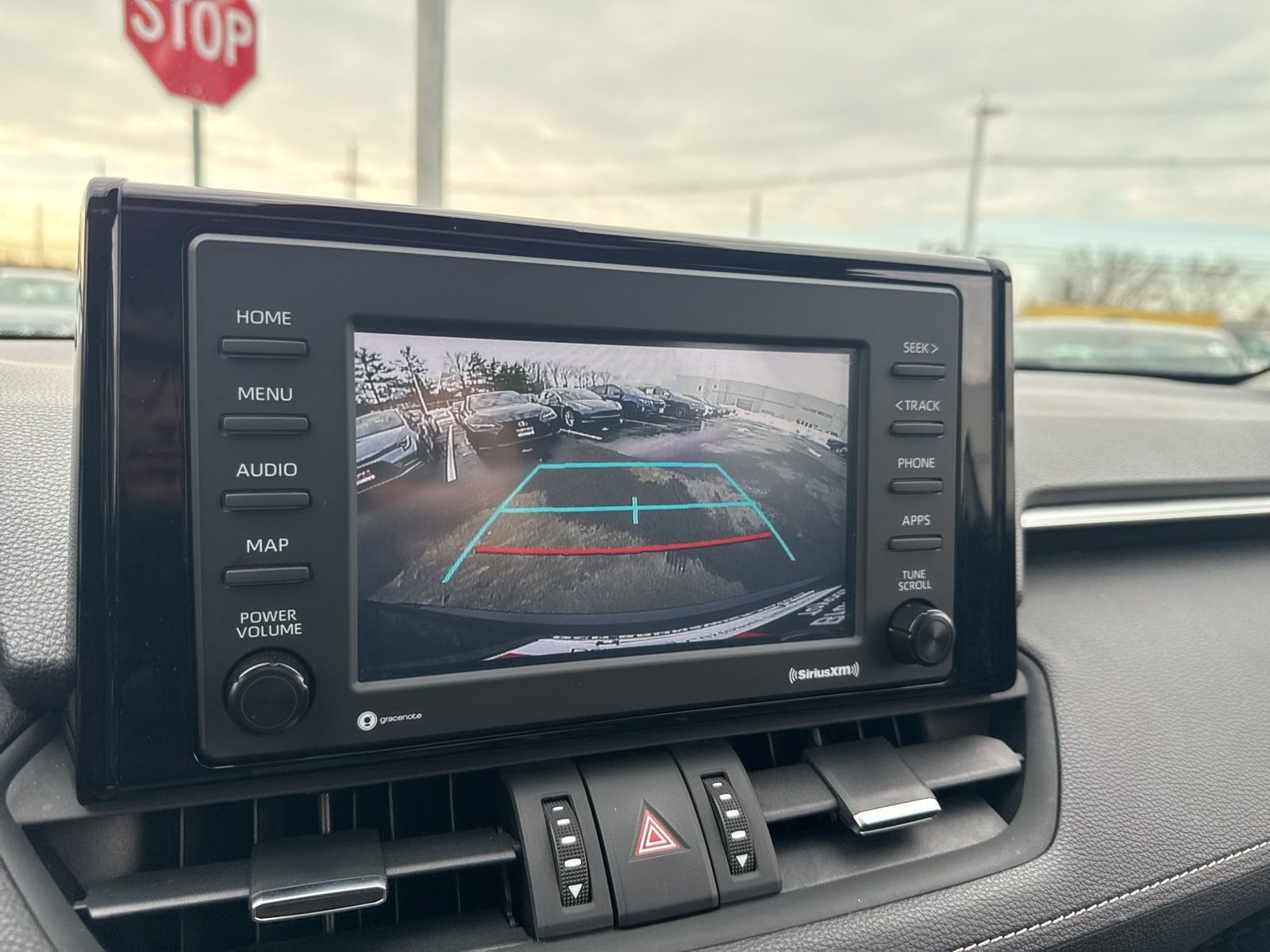 Thumbnail: 2022 Toyota RAV4 - 25