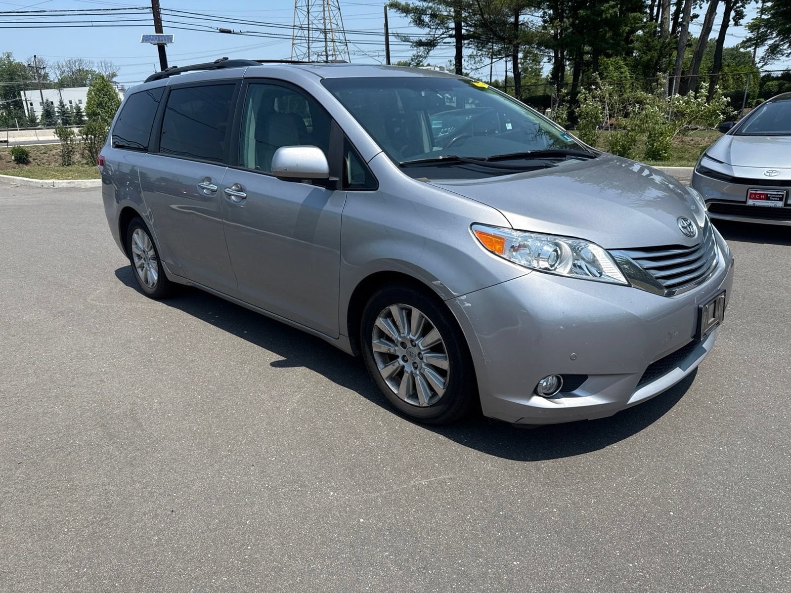 Thumbnail: 2012 Toyota Sienna - 2