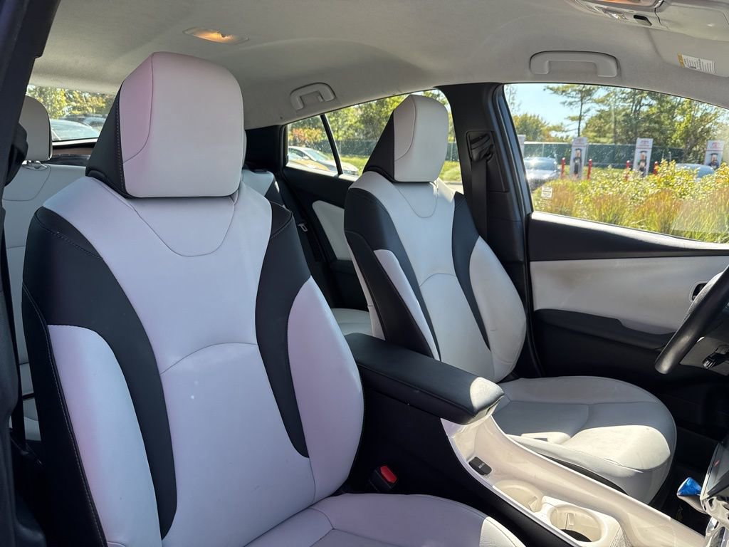 Thumbnail: 2017 Toyota Prius Prime - 20