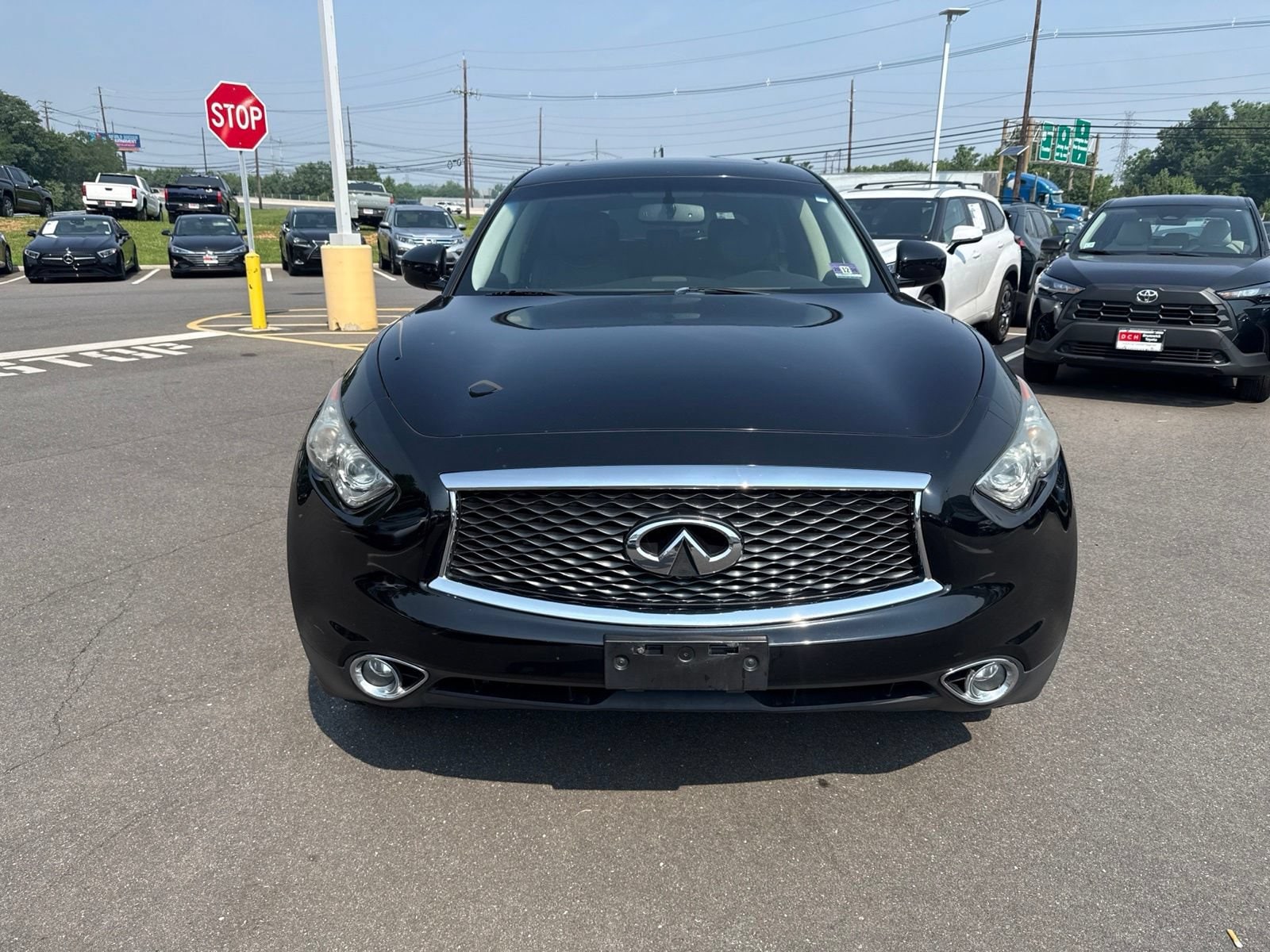Used 2017 INFINITI QX70 Base with VIN JN8CS1MW2HM412070 for sale in North Brunswick Township, NJ