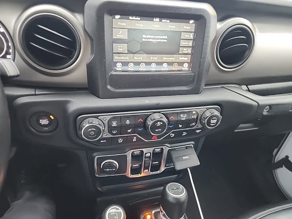 Thumbnail: 2019 Jeep Wrangler - 5