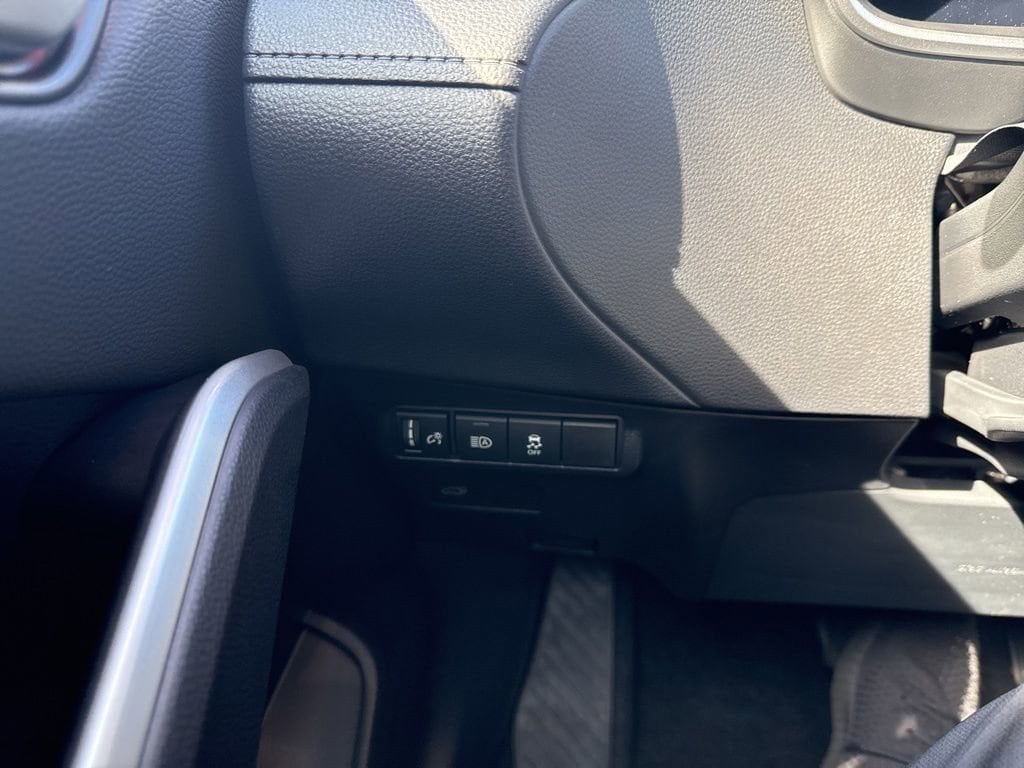 Thumbnail: 2026 Toyota Corolla Cross - 21