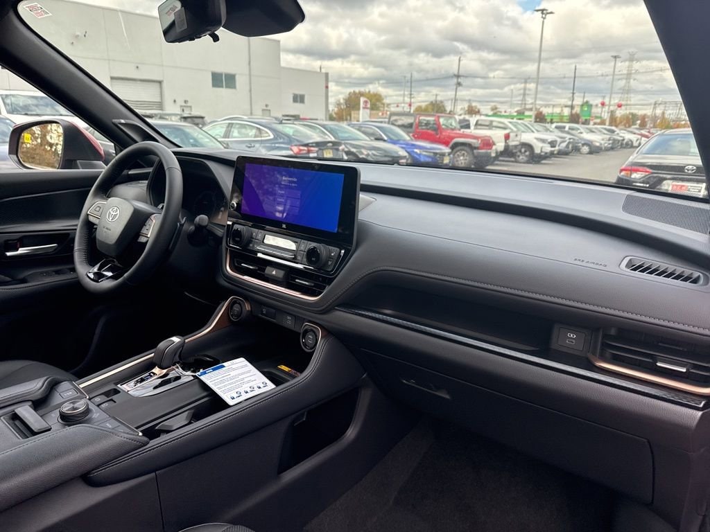 Thumbnail: 2026 Toyota Grand Highlander - 14