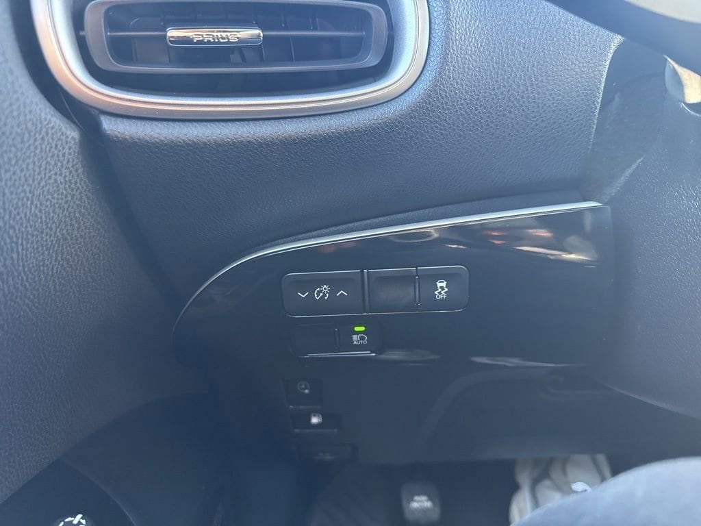 Thumbnail: 2022 Toyota Prius Prime - 38