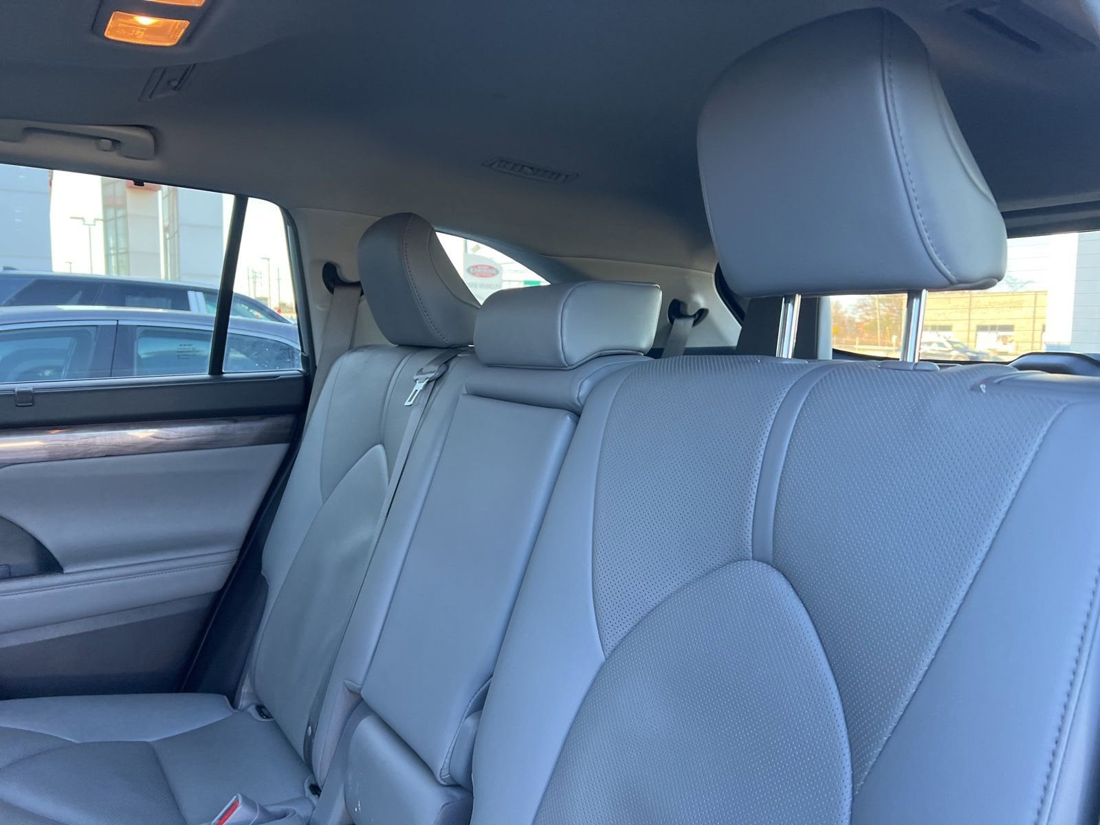 Thumbnail: 2020 Toyota Highlander - 15