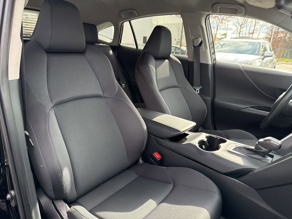 Thumbnail: 2023 Toyota Venza - 22