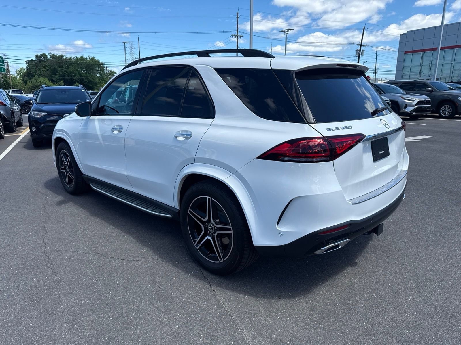 Thumbnail: 2023 Mercedes-Benz GLE - 12