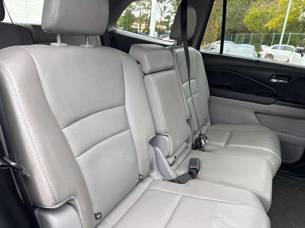 Thumbnail: 2016 Honda Pilot - 22