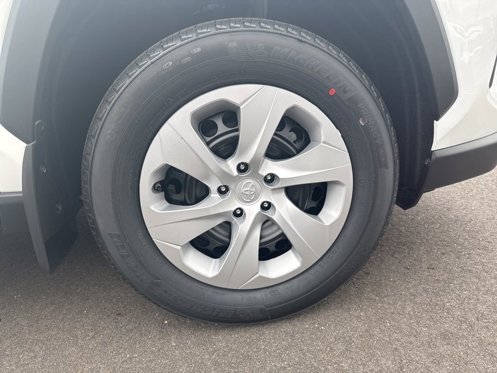 Thumbnail: 2025 Toyota RAV4 - 8