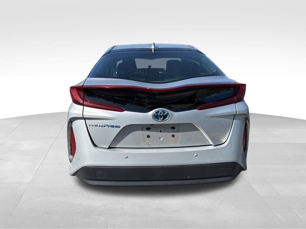 Thumbnail: 2017 Toyota Prius Prime - 13