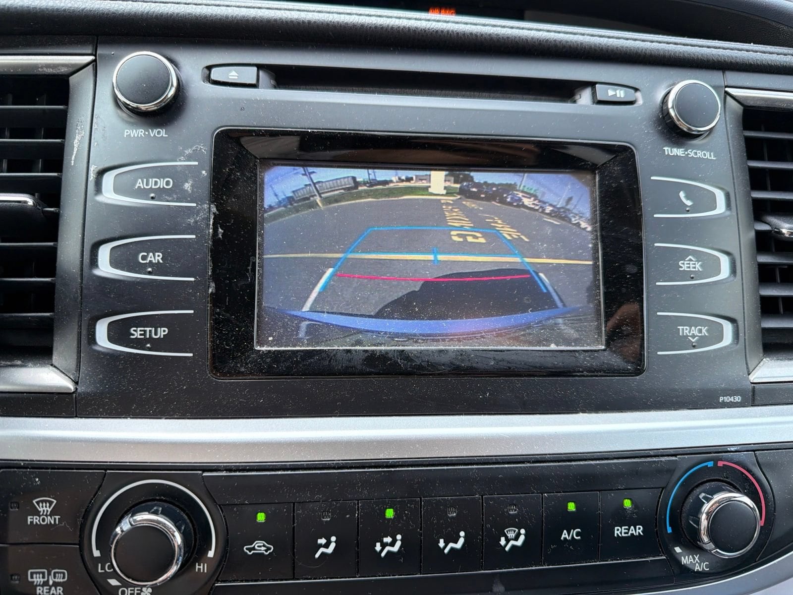 Thumbnail: 2015 Toyota Highlander - 5