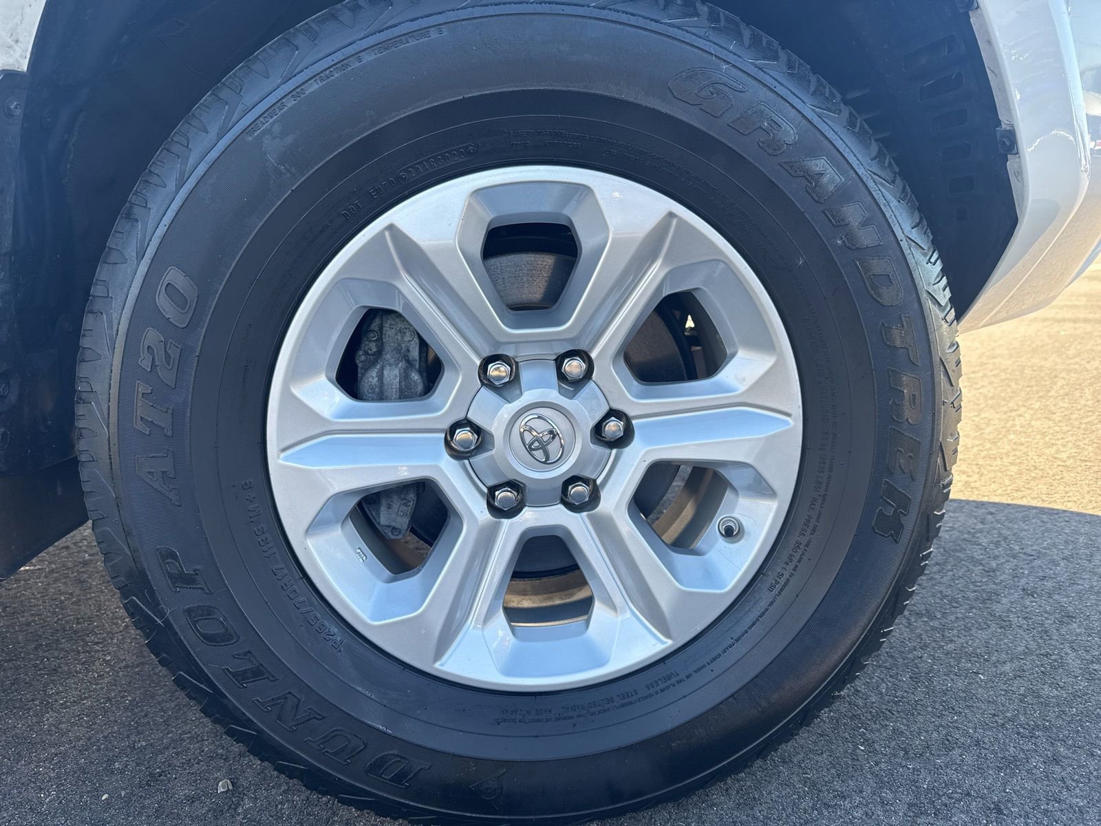 Thumbnail: 2021 Toyota 4Runner - 15