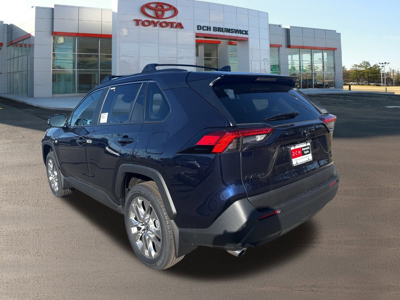 Thumbnail: 2025 Toyota RAV4 - 6
