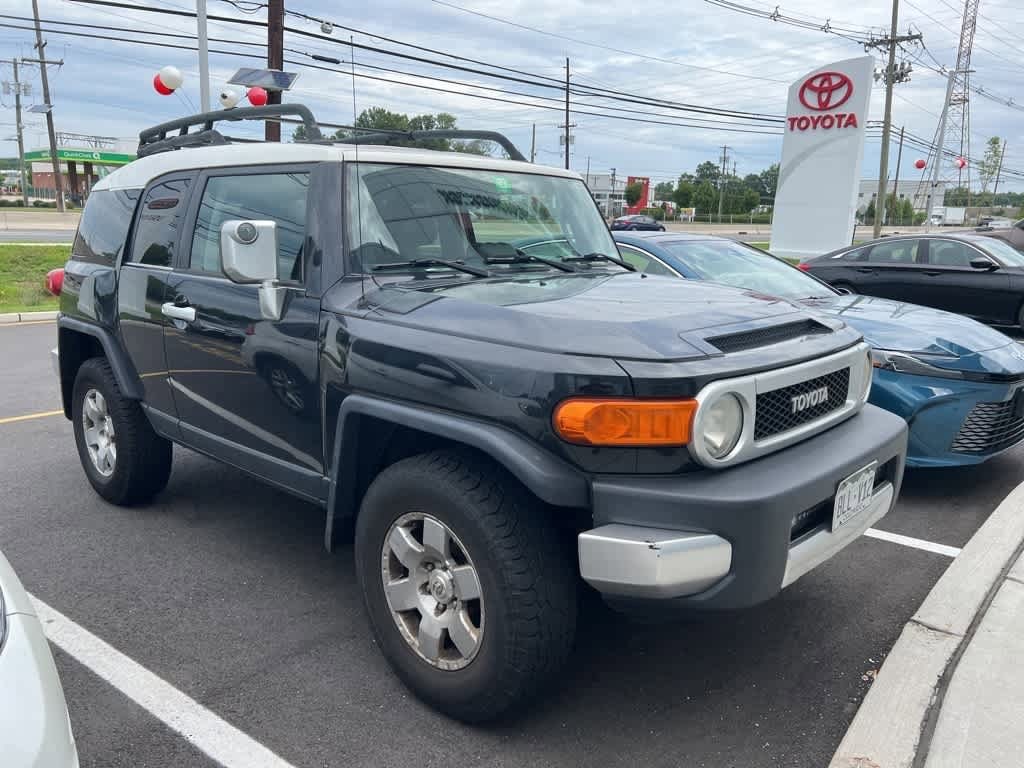 Thumbnail: 2007 Toyota FJ Cruiser - 2