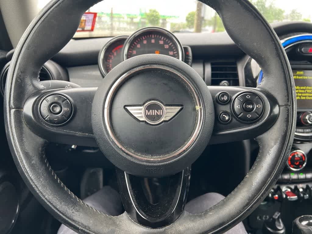 2014 MINI Cooper Hardtop  16
