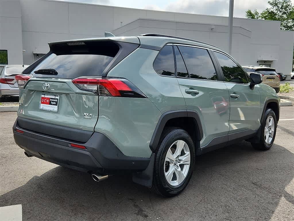 Thumbnail: 2019 Toyota RAV4 - 4