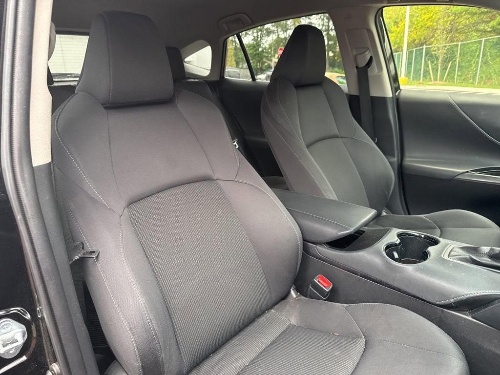 Thumbnail: 2021 Toyota Venza - 22