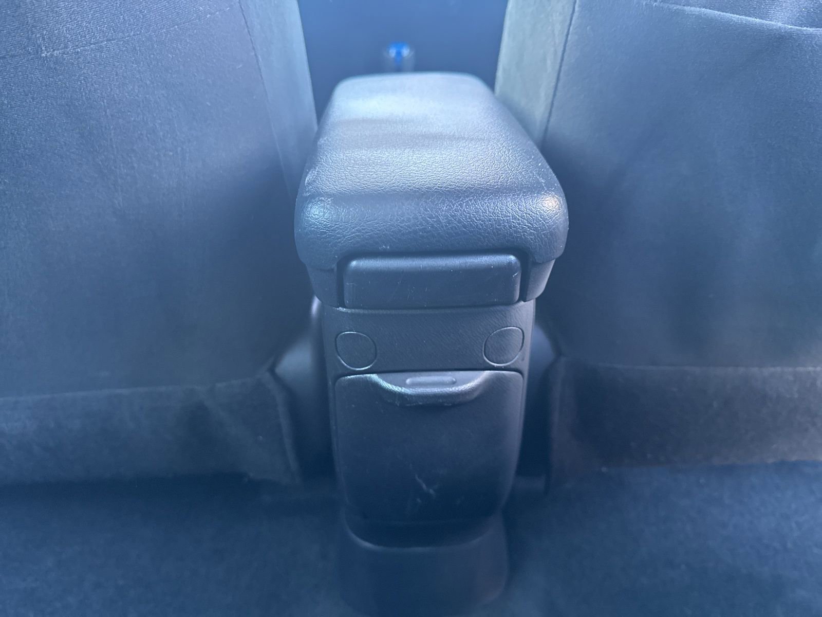 Thumbnail: 2015 Toyota Prius c - 32