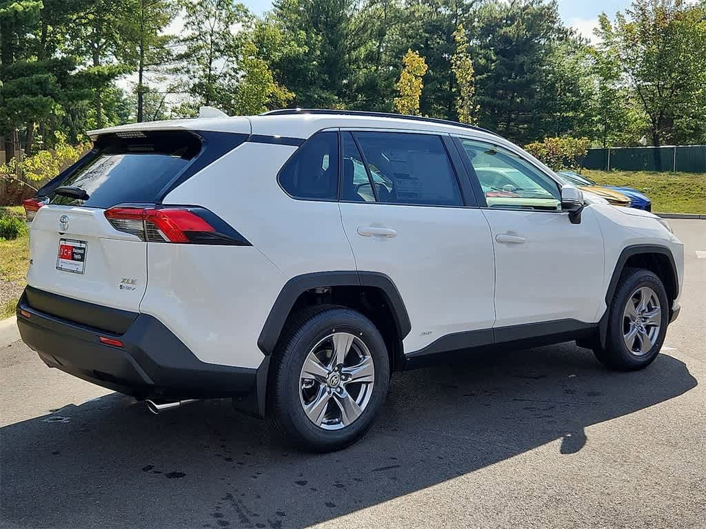 Thumbnail: 2025 Toyota RAV4 - 3